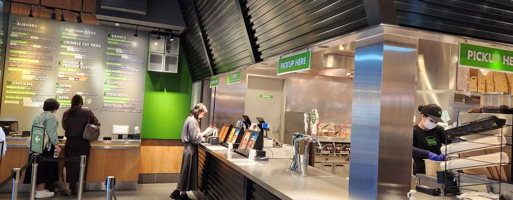 Shake Shack Tokyo International Forum