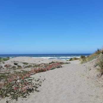 Mauren Beach - Sand path opens up to the beach. - Beaches Near Me - Arcata, California Mauren Beach - Sand path opens up to the beach. - Beaches Near Me - Arcata, California