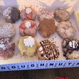 Box of 12 doughnuts Box of 12 doughnuts