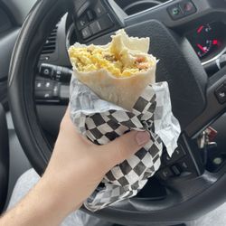 Big T Deli - Breakfast burrito + Gravy