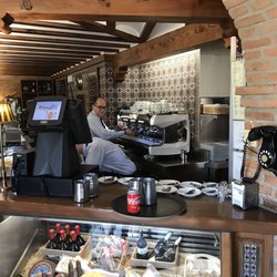 Restaurante Reconquista Avda. Reconquista, 14 - Cafè