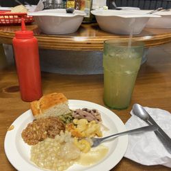 Buckner's Family Restaurant - Turn Table & Food