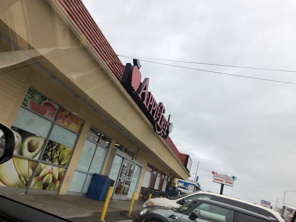 APPLE TREE MARKET 17 Photos & 34 Reviews Grocery 1556 3rd Ave