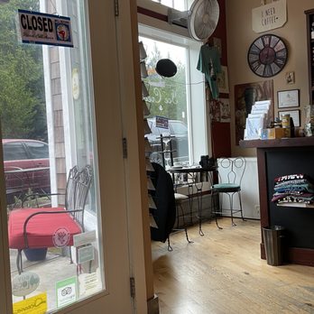 Cafe C'est La Vie - Adorable! - Cafes Near Me - Depoe Bay, Oregon Cafe C'est La Vie - Adorable! - Cafes Near Me - Depoe Bay, Oregon