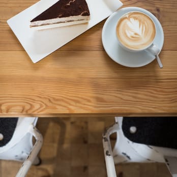 bravo Bravko - New York Cheese Tiramisu - Cafes Near Me - Berlin, BE