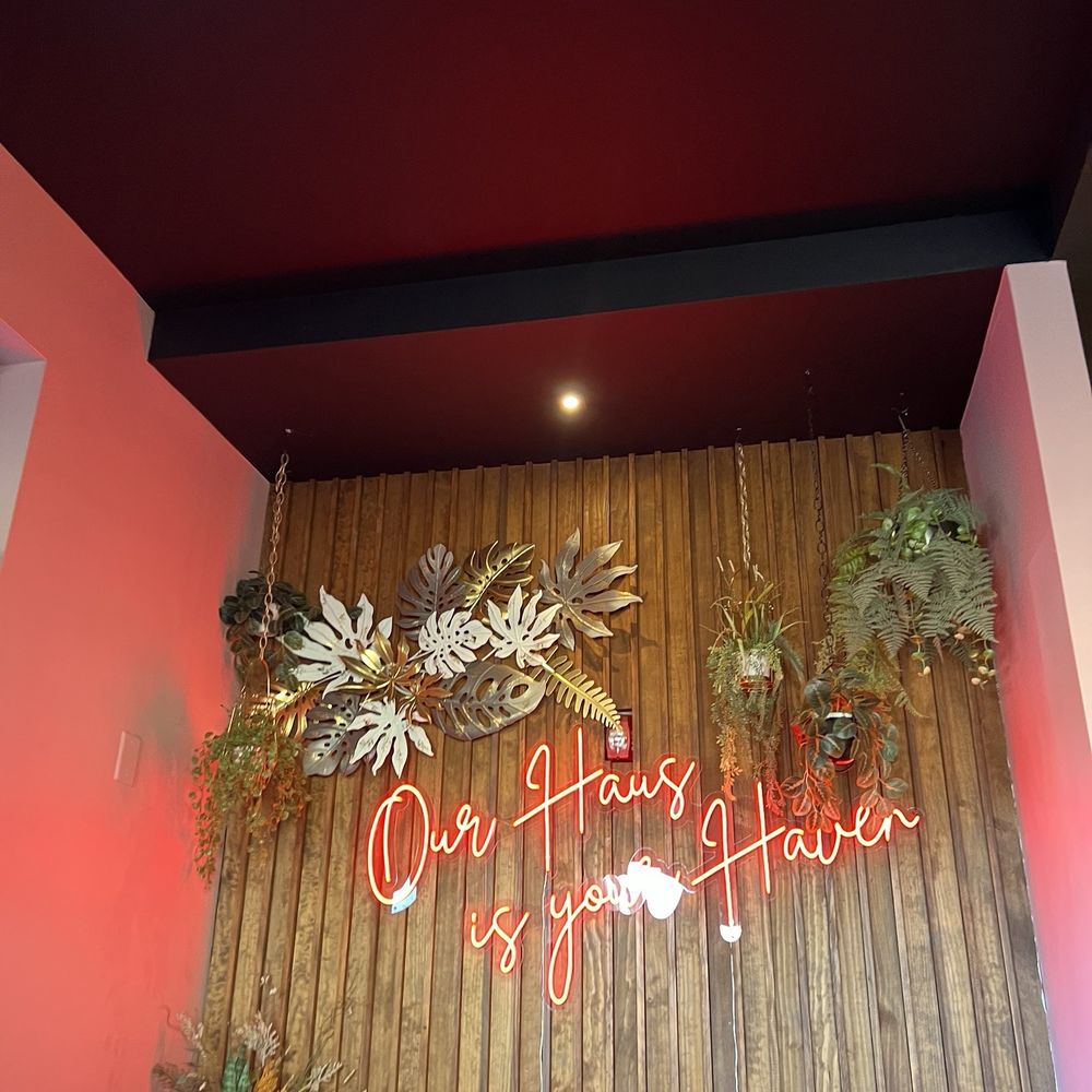 Haven Haus Cafe - Inside decor - Breakfast & Brunch Near Me - Temecula, California Haven Haus Cafe - Inside decor - Breakfast & Brunch Near Me - Temecula, California
