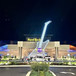 HARD ROCK CAFE - ROCKFORD - Updated July 2025 - 13 Photos - 7801 E ...