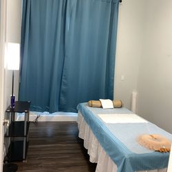 Anna’s Massage Spa - Single massage room