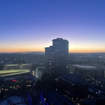 Skysill Rooftop Lounge - Sunset city view - Lounges Near Me - Tempe, Arizona