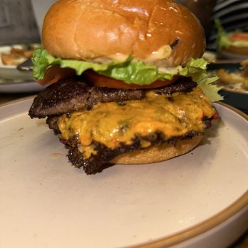 44 Mills Kitchen + Tap - The 44 cheeseburger w/o the bacon. Amazing! It's a 2 patty smash burger. - New American Near Me - Concord, North Carolina