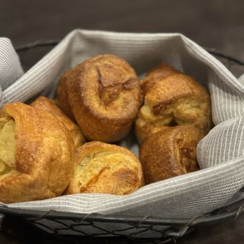 Silo Modern Farmhouse - Complimentary buns - New American Near Me - Lenexa, Kansas Silo Modern Farmhouse - Complimentary buns - New American Near Me - Lenexa, Kansas