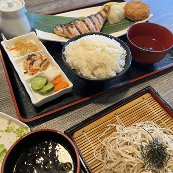 Leichi - Salmon Shio Bento (grilled salmon) $15 Seiro (buckwheat cold noodles) $12.50 - Japanese Near Me - Santa Clara, California