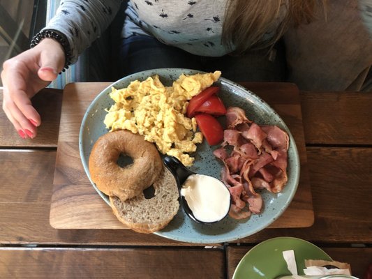 BAGEL Lounge by null