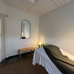 Posh Skin & Lashes - New Treatment Room in Jupiter !