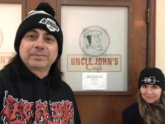 Uncle John's Cafe by null