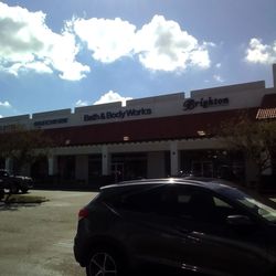 Bath & Body Works - Bath and body works entrance