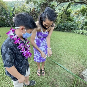 Toa Luau - Weaving lesson. So easy and anyone can do it. - Cultural Center Near Me - Haleiwa, Hawaii Toa Luau - Weaving lesson. So easy and anyone can do it. - Cultural Center Near Me - Haleiwa, Hawaii
