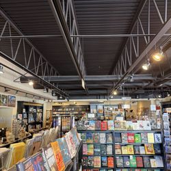 Valley Bookstore