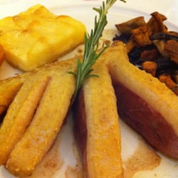 Le Pressoir - Mon premier et meilleur magret de canard, galette de pomme de terre et poêlée de champignons © www.deliceousupplice.com