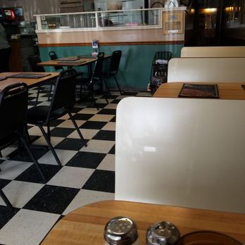 Socios Pizza-Pasta - Clean dining area,  good service - Pizza Near Me - Pace, Florida