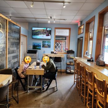 Empanash - The extended interior seating area - Empanadas Near Me - South Lake Tahoe, California