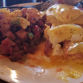 Mandy's Family Restaurant - American Near Me - Eugene, Oregon