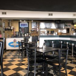 Midway Deli - Dining area