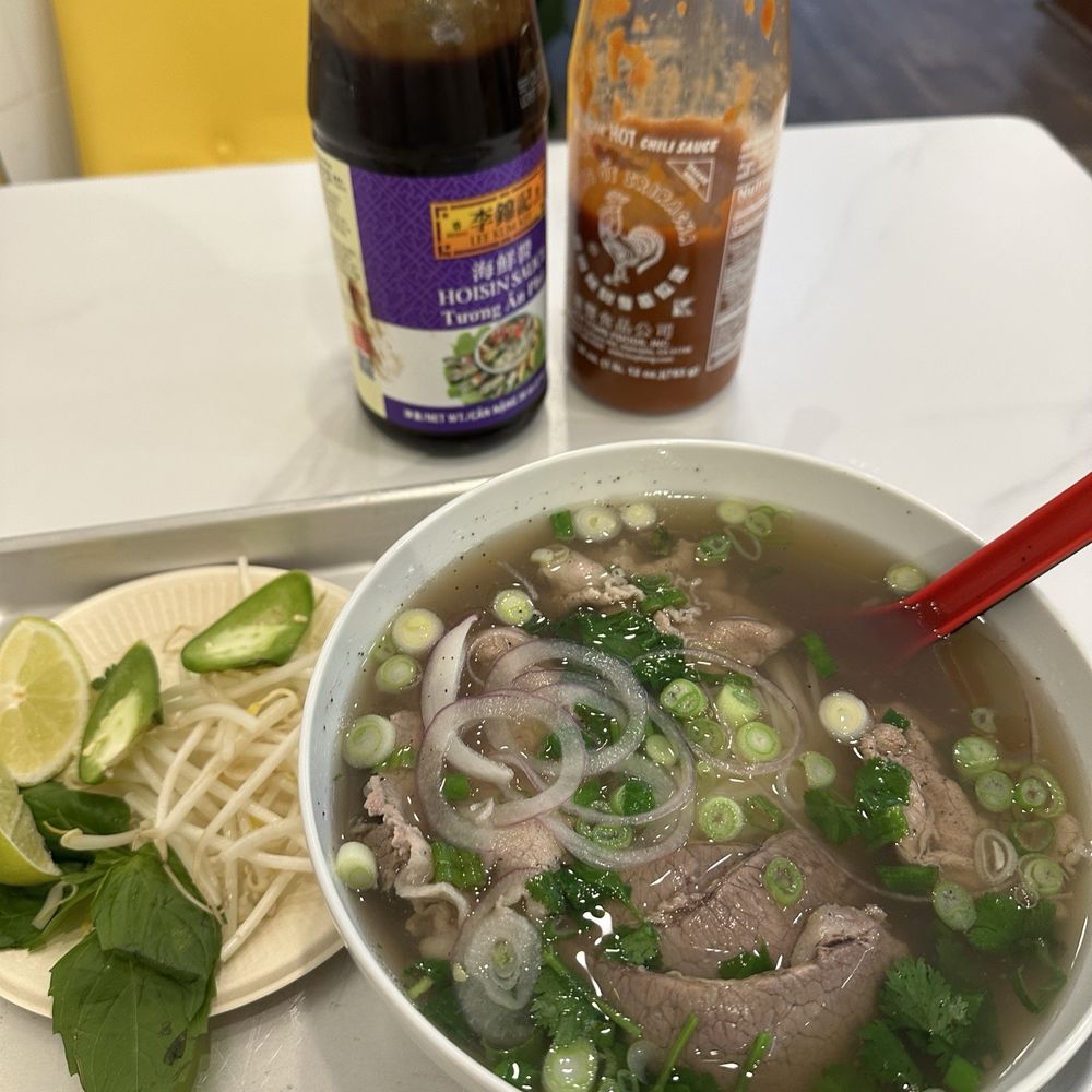 Vietlicious - Beef Pho - Vietnamese Near Me - Seattle, Washington