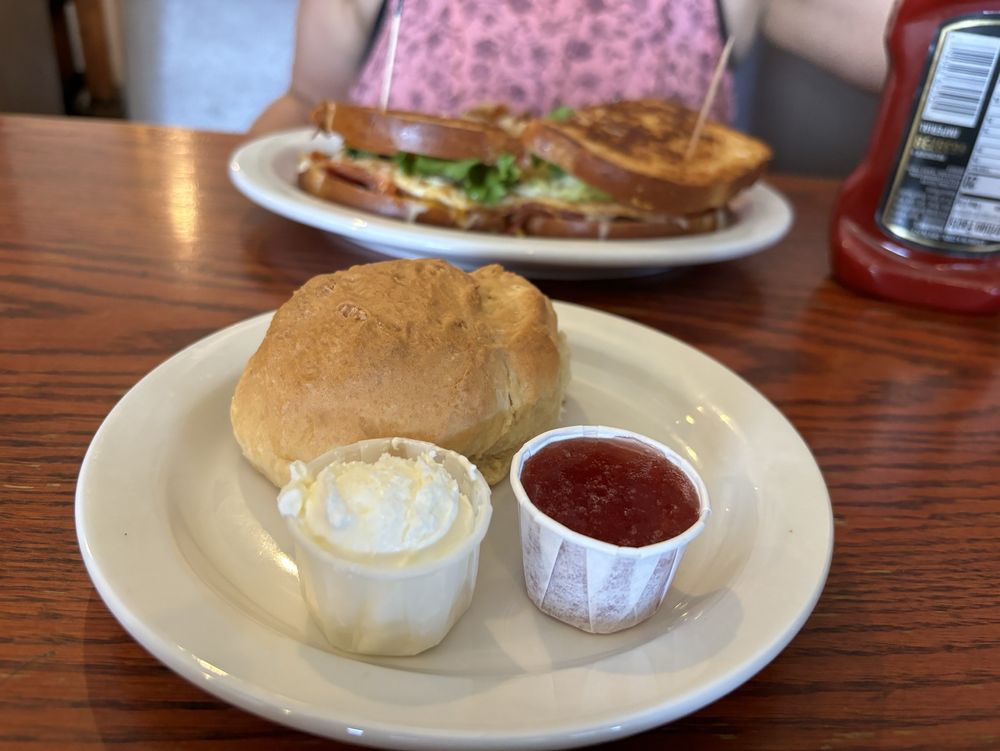 Pete's Breakfast House