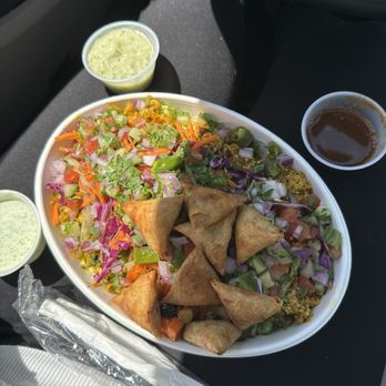 Cilanter - Tofu Bhurji Bowl (VG) with Mini Samosas - Indian Near Me - Providence, Rhode Island