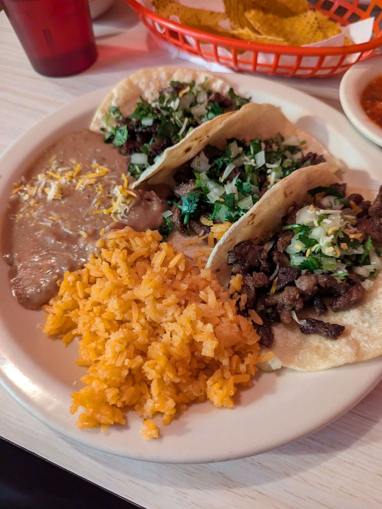 Food from La Cocina Real