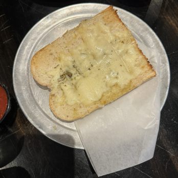 V Pizza + Tap Garden - Cheesy Bread - Italian Near Me - Fleming Island, Florida V Pizza + Tap Garden - Cheesy Bread - Italian Near Me - Fleming Island, Florida