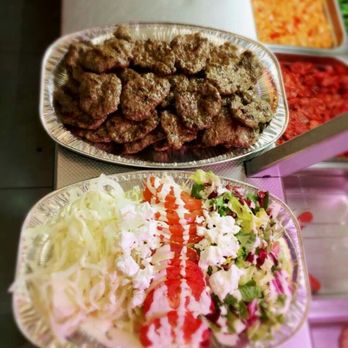 Snack Dag - Good plate and salade. - Halal Near Me - Schaerbeek, BRU Snack Dag - Good plate and salade. - Halal Near Me - Schaerbeek, BRU