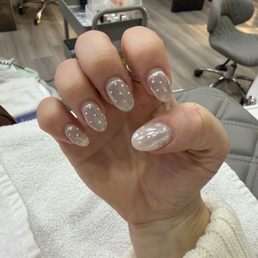 Best nails in town! I've had this set for 3 weeks, no chips or breaks. Mai is the best & the prices are very reasonable. Best nails in town! I've had this set for 3 weeks, no chips or breaks. Mai is the best & the prices are very reasonable.