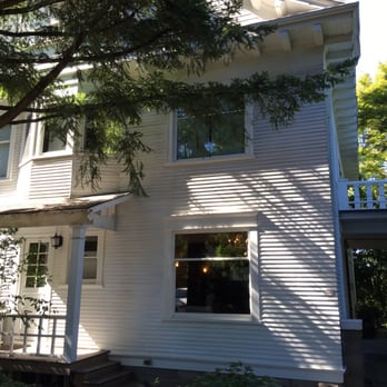 Evermore Guesthouse - Outside - Guest Houses Near Me - Portland, Oregon Evermore Guesthouse - Outside - Guest Houses Near Me - Portland, Oregon