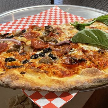 Bloom pizzeria - Half supreme half magahrita. - Pizza Near Me - Oakland, California