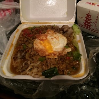 Khun Dang Thai Restaurant - Ground beef noodle with egg - Thai Near Me - Chatsworth, California Khun Dang Thai Restaurant - Ground beef noodle with egg - Thai Near Me - Chatsworth, California