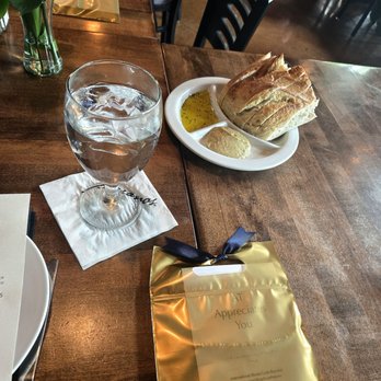 Paesanos 1604 - Complimentary Bread - Italian Near Me - San Antonio, Texas Paesanos 1604 - Complimentary Bread - Italian Near Me - San Antonio, Texas