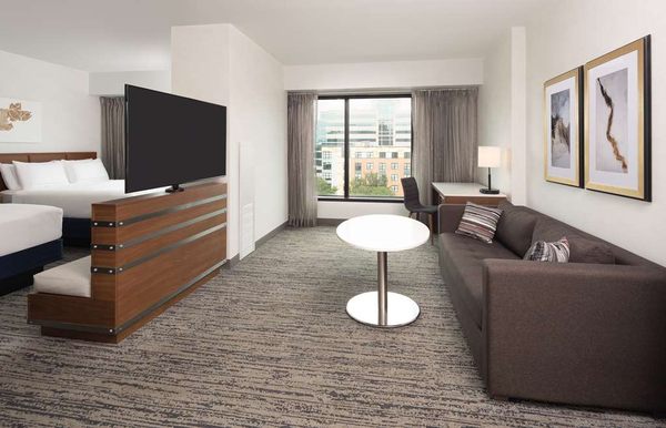 Hilton Fairfax by null