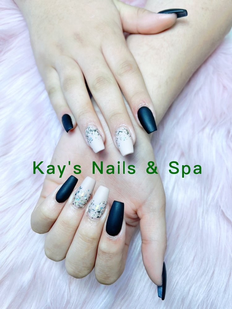 Kay's Nails & Spa Logo