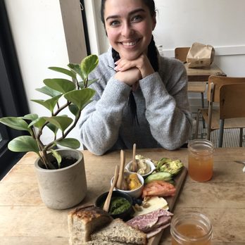 Nelson the Seagull - Picnic platter, and iced tea! - Coffee & Tea Near Me - Vancouver, British Columbia