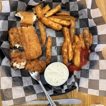 Black Bear Cafe - Fried Cod and fries - Breakfast & Brunch Near Me - Thermopolis, Wyoming