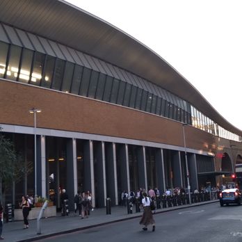 London Bridge Station - Outside - Public Transportation Near Me - London, XGL London Bridge Station - Outside - Public Transportation Near Me - London, XGL