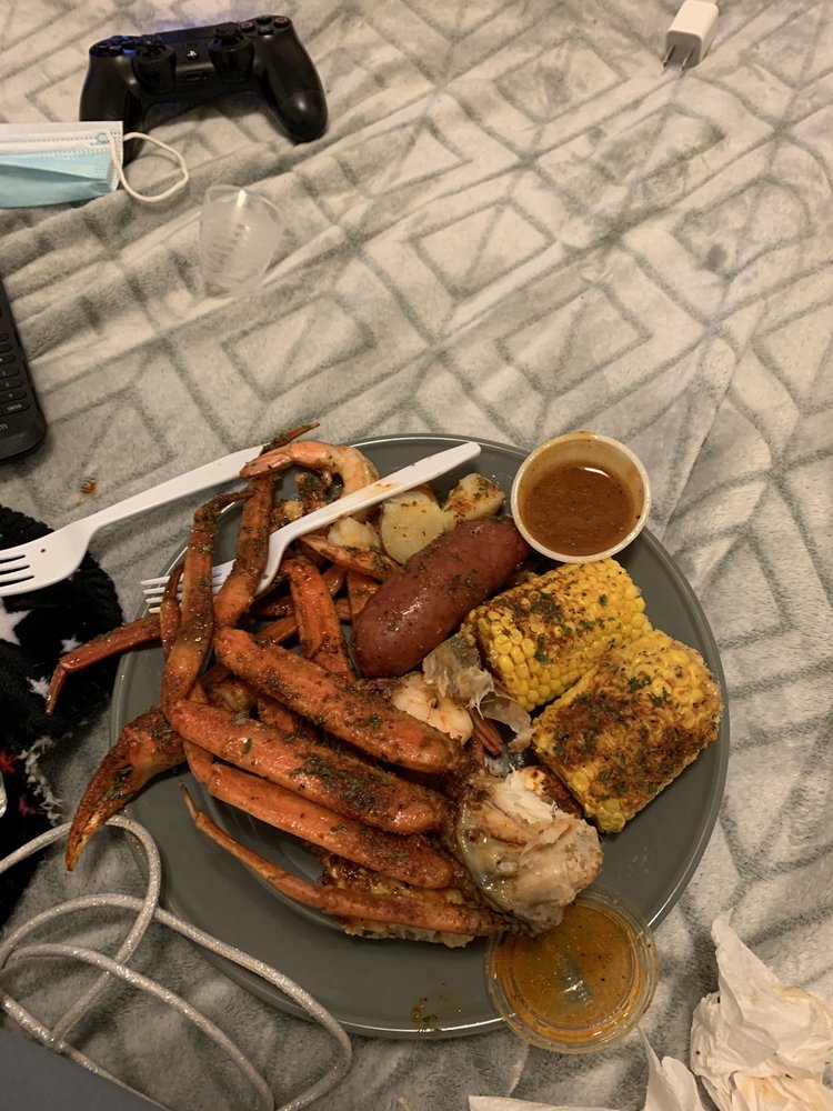 KRAB KINGZ Updated August 2024 99 Photos & 105 Reviews 4001 S