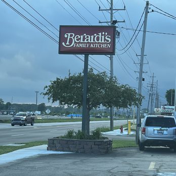 Berardi's Family Kitchen - American Near Me - Sandusky, Ohio