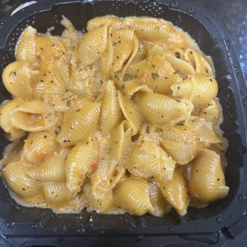 Wah Gwaan Jerk - Mac & Cheese - Caribbean Near Me - Navarre, Florida Wah Gwaan Jerk - Mac & Cheese - Caribbean Near Me - Navarre, Florida