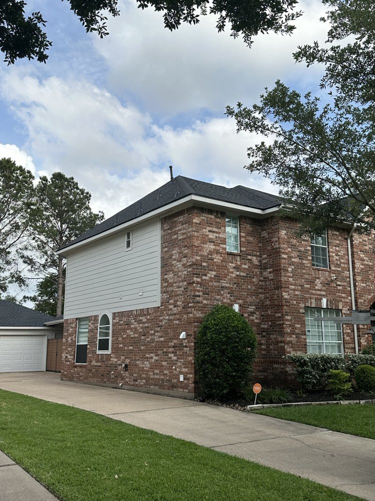 Slide of GreenLight Roofing