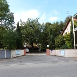 Hôtel du canal - Einfahrt zum Hotel
