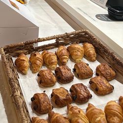 My Little Paris Cafe & Play - Are these assorted pastries enough for 31 guests? These are one of their dessert options. LOL
