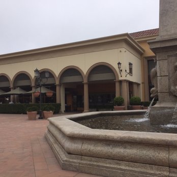 R+D Kitchen - If you see the plaza fountain, you've arrived. - New American Near Me - Newport Beach, California R+D Kitchen - If you see the plaza fountain, you've arrived. - New American Near Me - Newport Beach, California